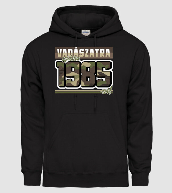 Vadászatra születve 1985-től! minta fekete pólón