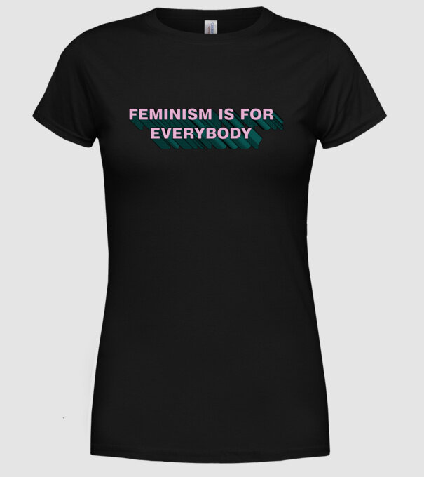 A feminizmus mindenkié minta fekete pólón