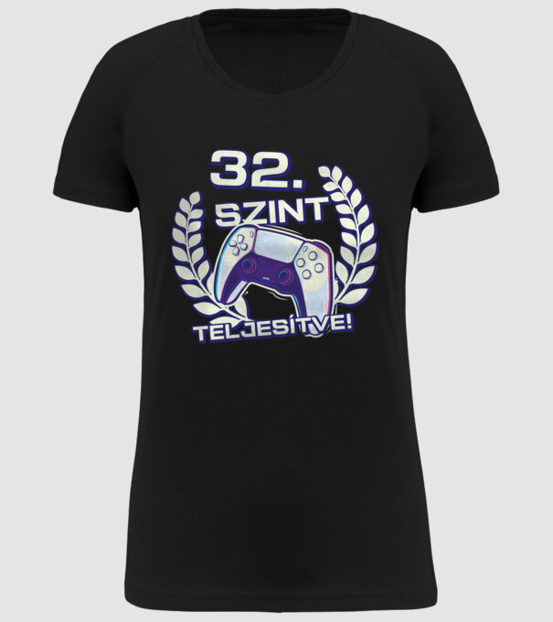 32. szint teljesítve PS5 v2 minta fekete pólón