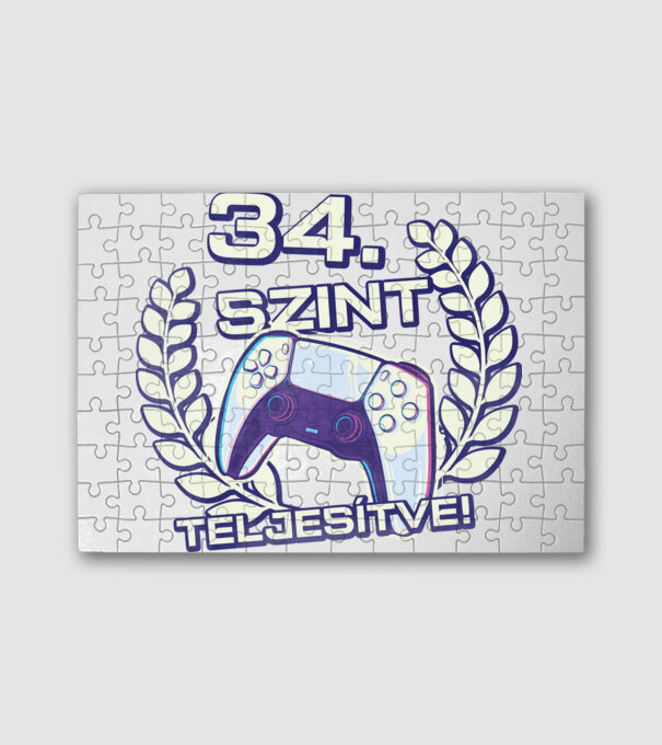 34. szint teljesítve PS5 v2 minta fehér pólón