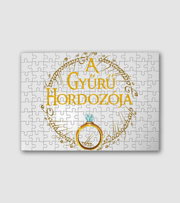 A gyűrű hordozója minta fehér pólón