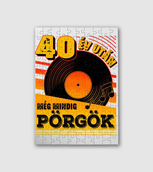 40 év után még mindig pörgök minta fehér pólón