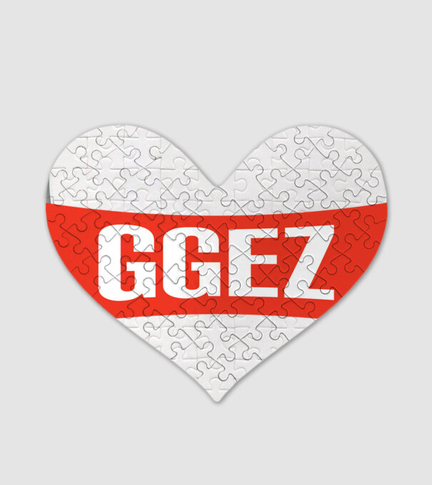 GAMER ggez minta fehér pólón