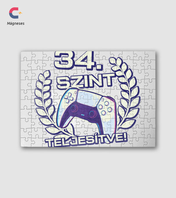 34. szint teljesítve PS5 v2 minta fehér pólón