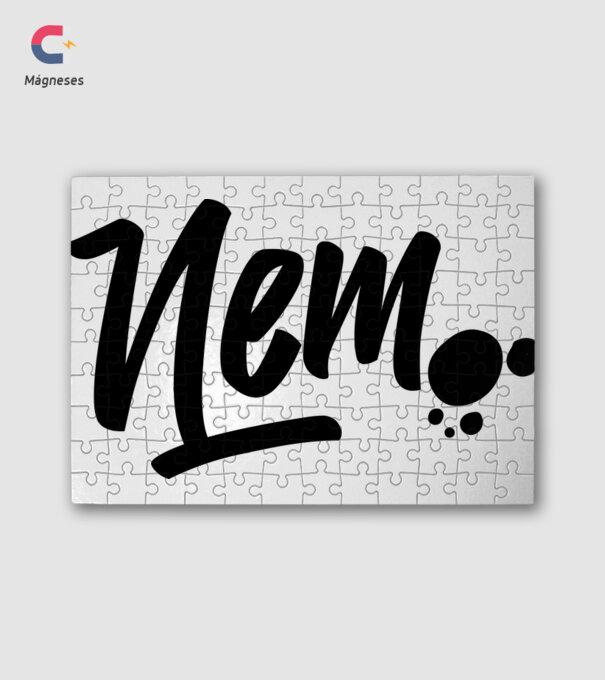  Nem minta fehér pólón