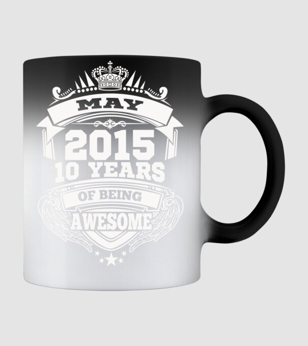 Awesome being of 2015 MÁJUS minta fekete pólón