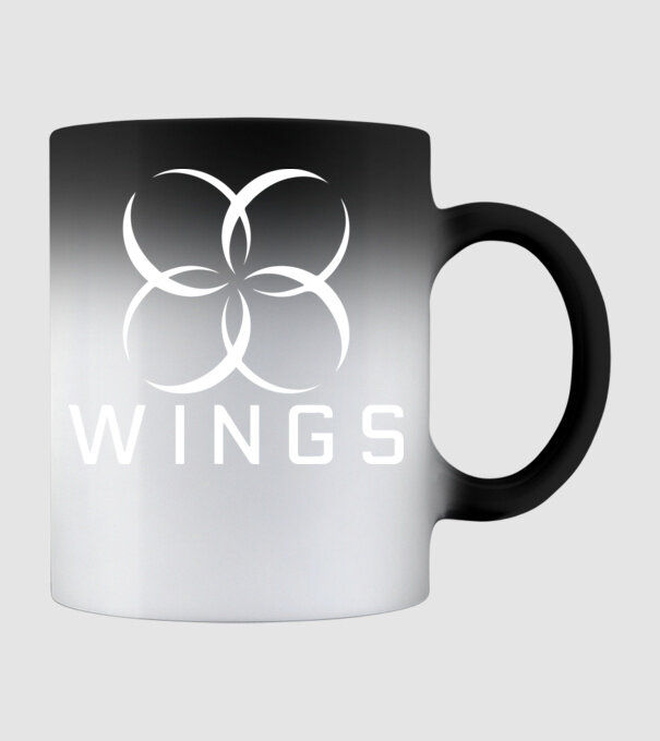 BTS WINGS minta fekete pólón