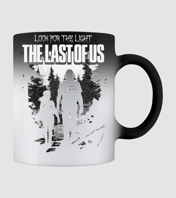 The Last of Us minta fekete pólón