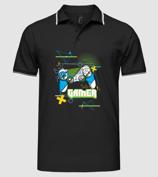 Gamer minta fekete pólón