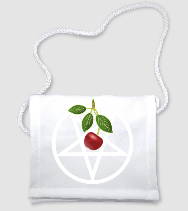 PentaCherry minta fehér pólón