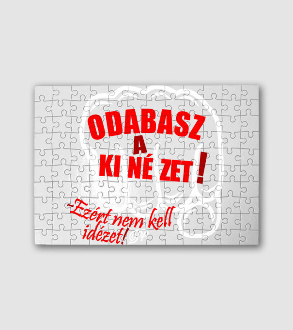Ütős Kinézet minta fehér pólón