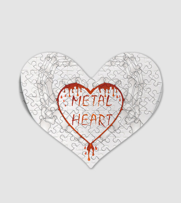Metal Heart minta fehér pólón