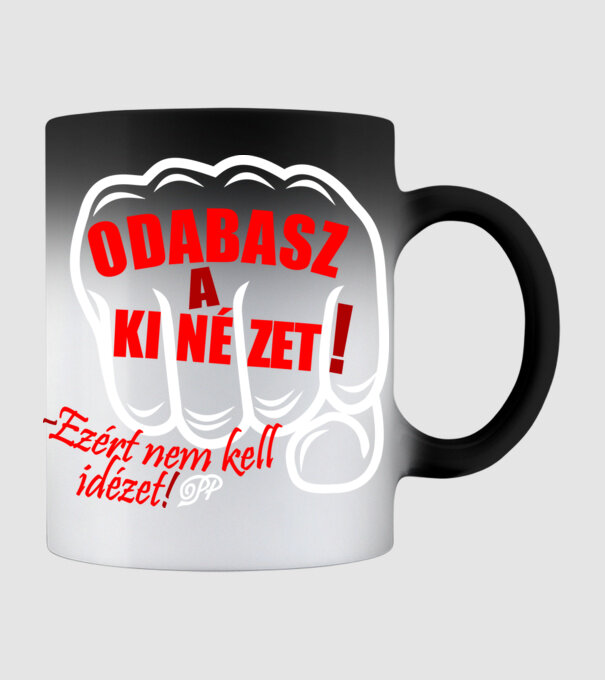 Ütős Kinézet minta fekete pólón