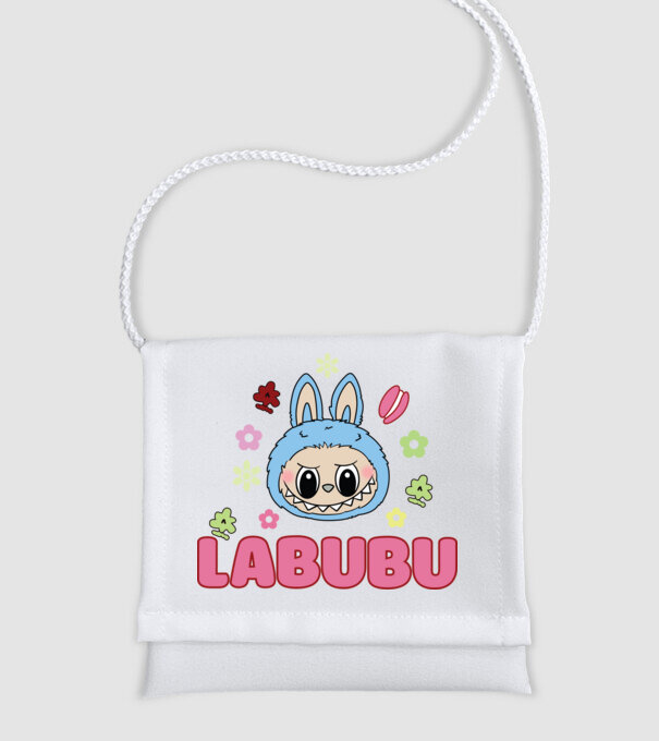 Labubu minta fehér pólón