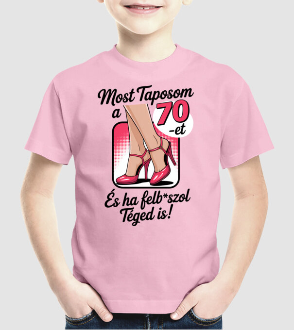 Most taposom a 70-et minta világos rózsaszín pólón