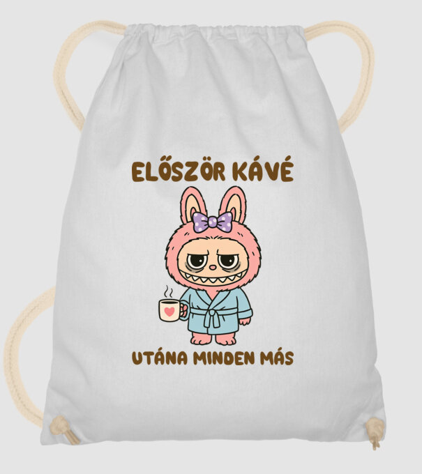 Először kávé utána minden más minta fehér pólón