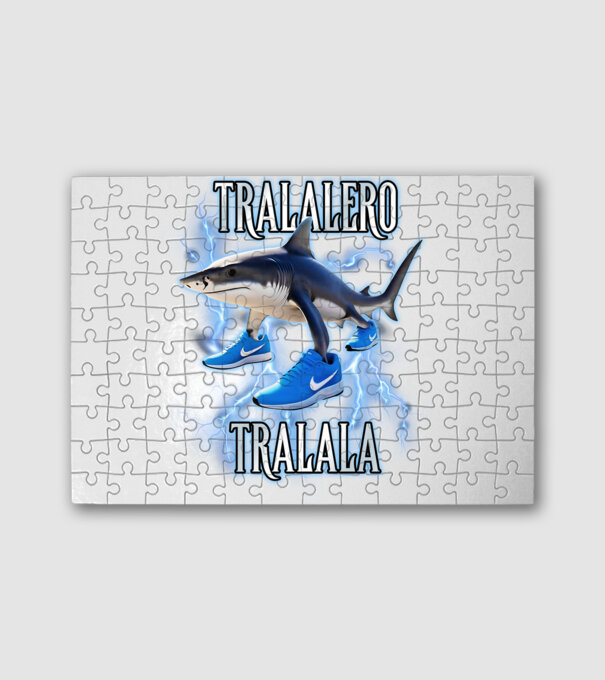 Tralalero Tralala minta fehér pólón