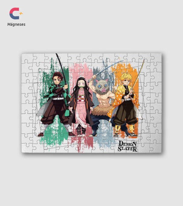 Demon Slayer csoportkép minta fehér pólón