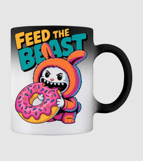 Feed the beast Labubu minta fekete pólón