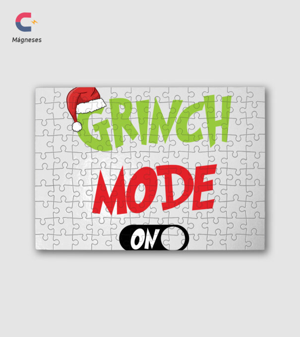 Grinch mode on minta fehér pólón
