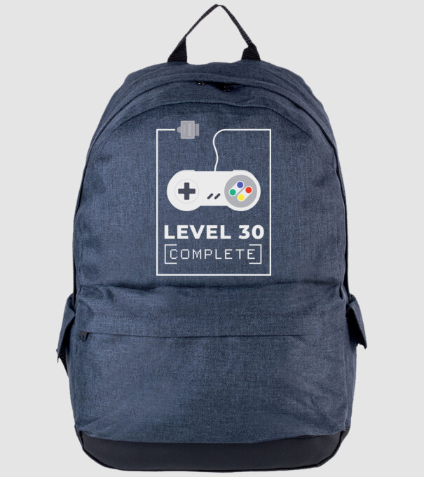 Level 30 minta farmerkék pólón