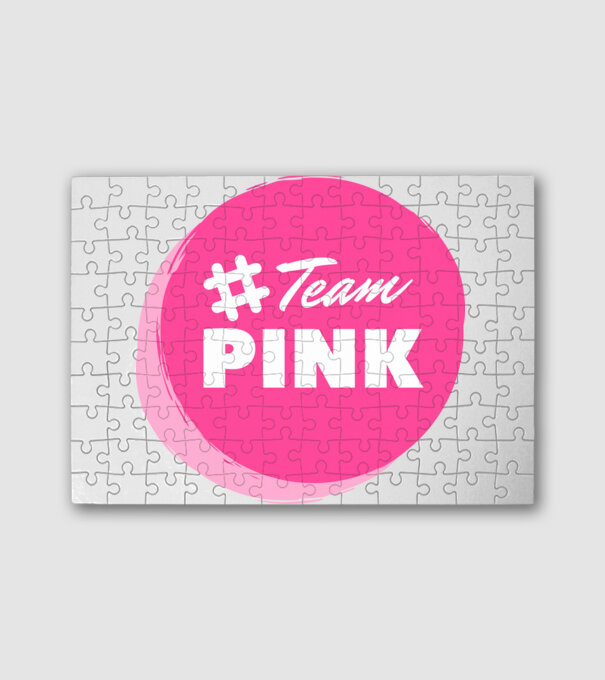 Team Pink minta fehér pólón