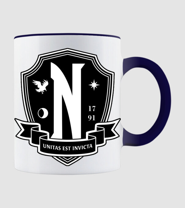 Wednesday Nevermore akadémia logo minta sötétkék pólón
