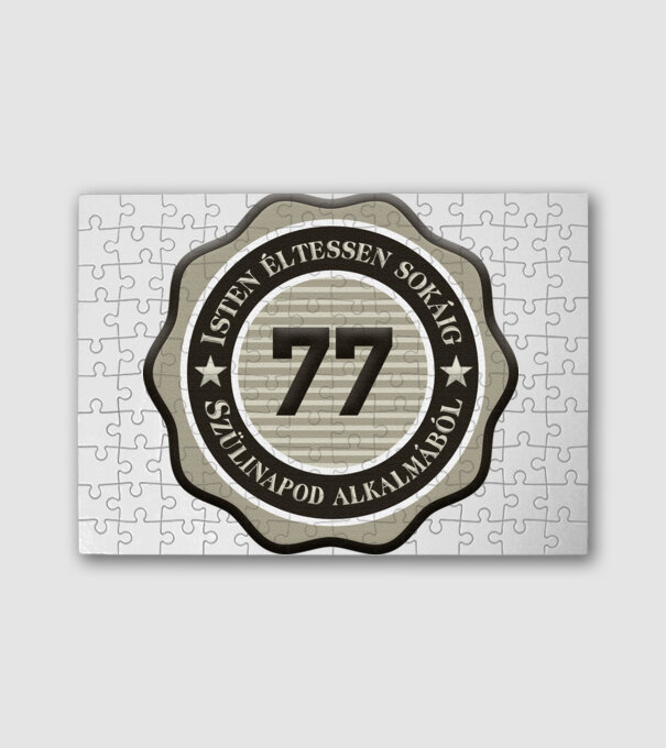 77 éves minta fehér pólón