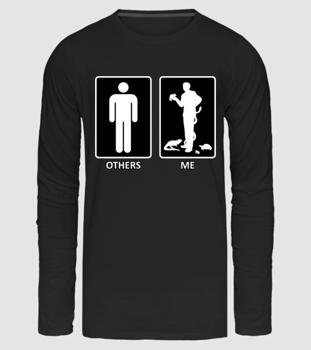 Others vs. Me (férfi) - hüllő minta fekete pólón