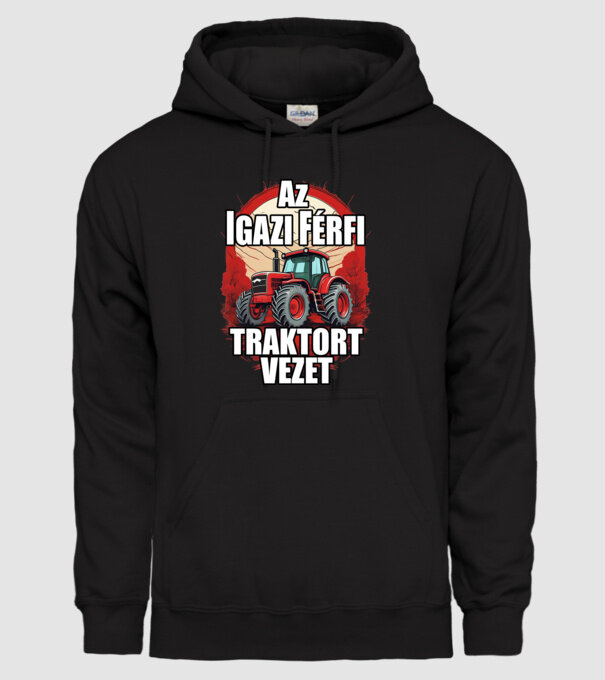 Az igazi férfi traktort vezet minta fekete pólón