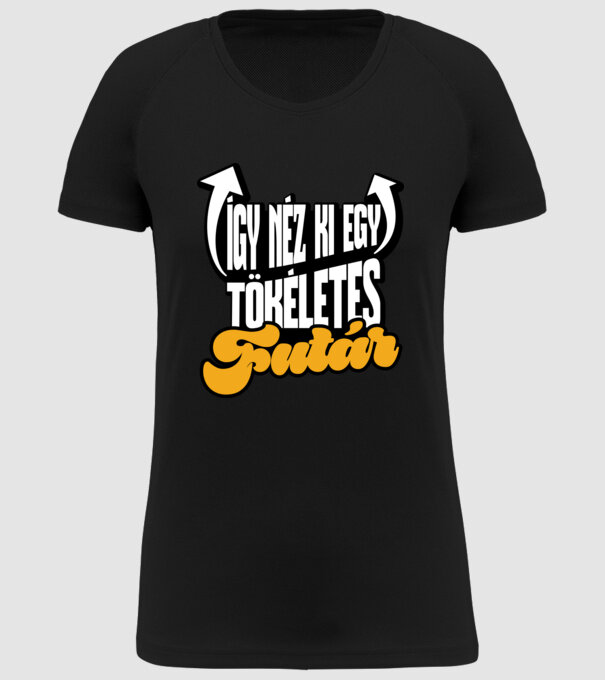 Így néz ki egy tökéletes Futár minta fekete pólón