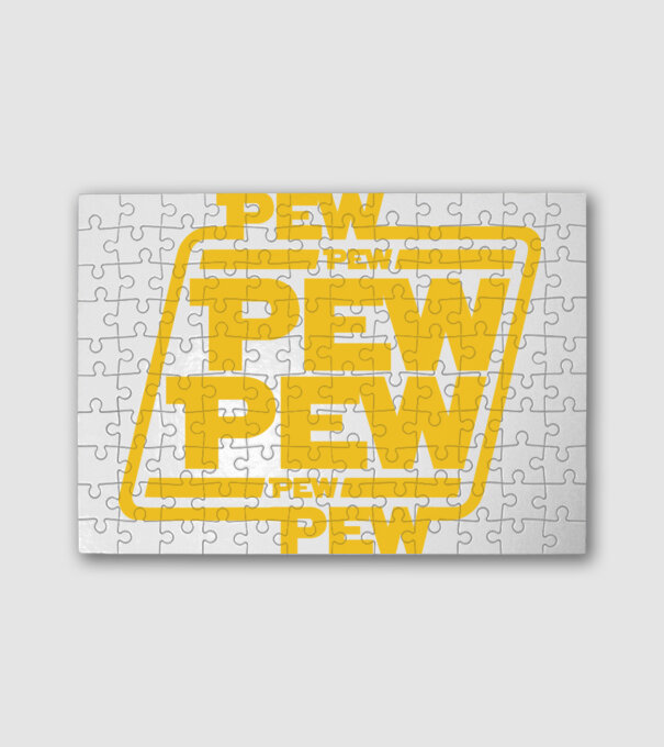 Pew pew PEW PEW pew Pew minta fehér pólón