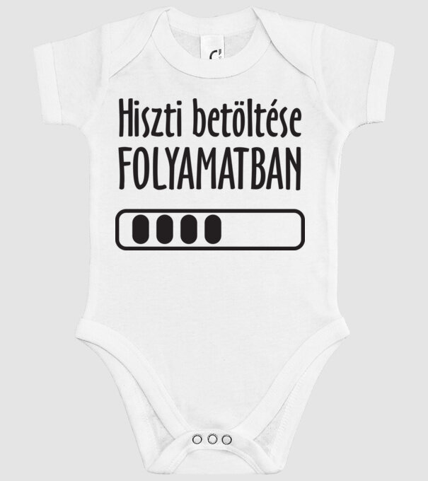 hiszti minta fehér pólón