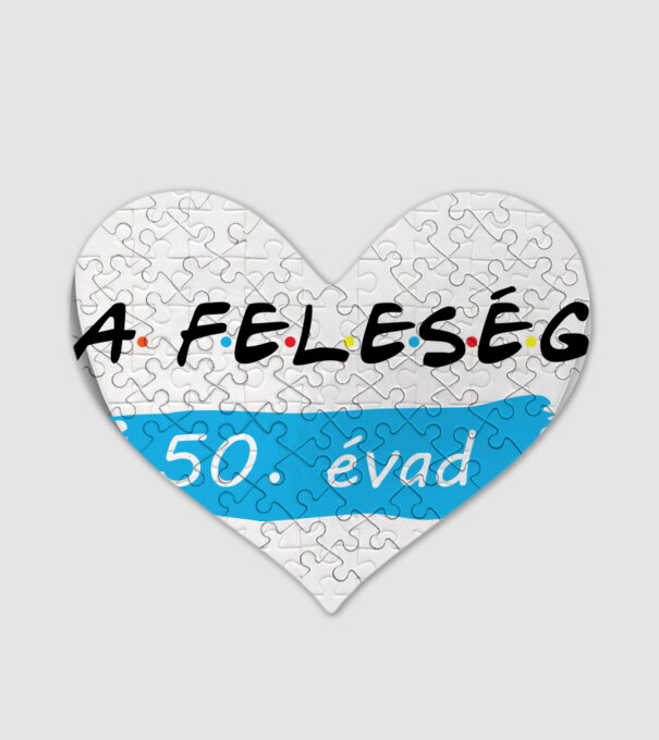 Feleség 50. évad minta fehér pólón