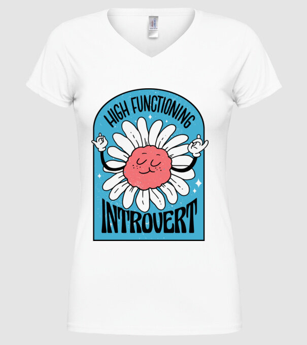 Introvertált minta fehér pólón