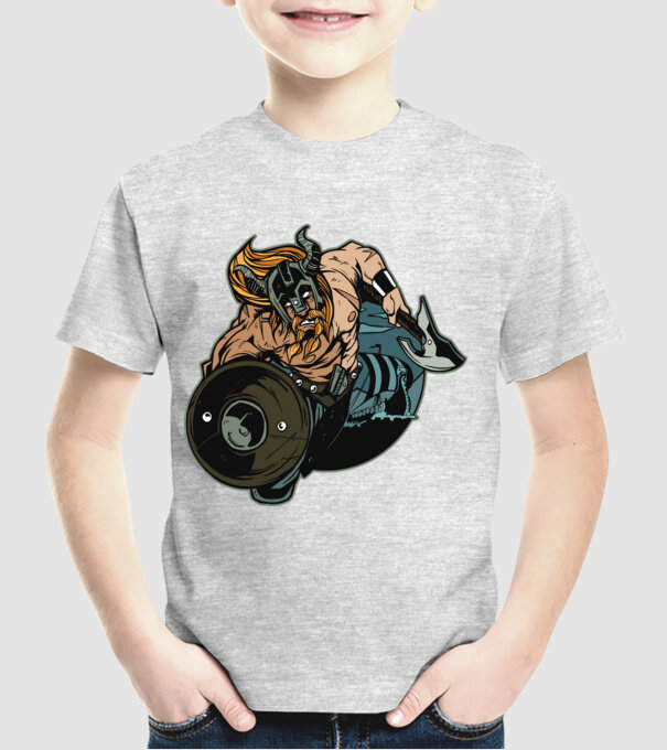 Viking támadás minta szürke pólón