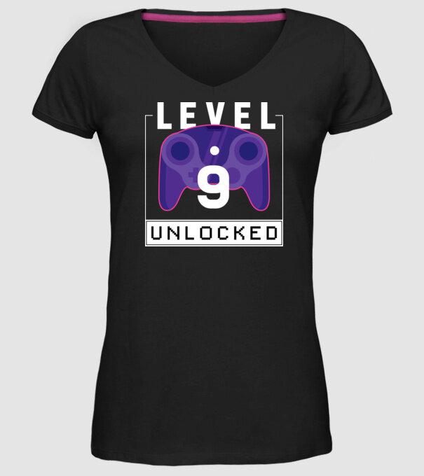 Level 9 Unlocked Gamer Születésnap minta fekete pólón