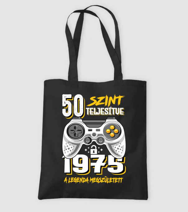 GAMER szint teljesítve 50. 1975 minta fekete pólón