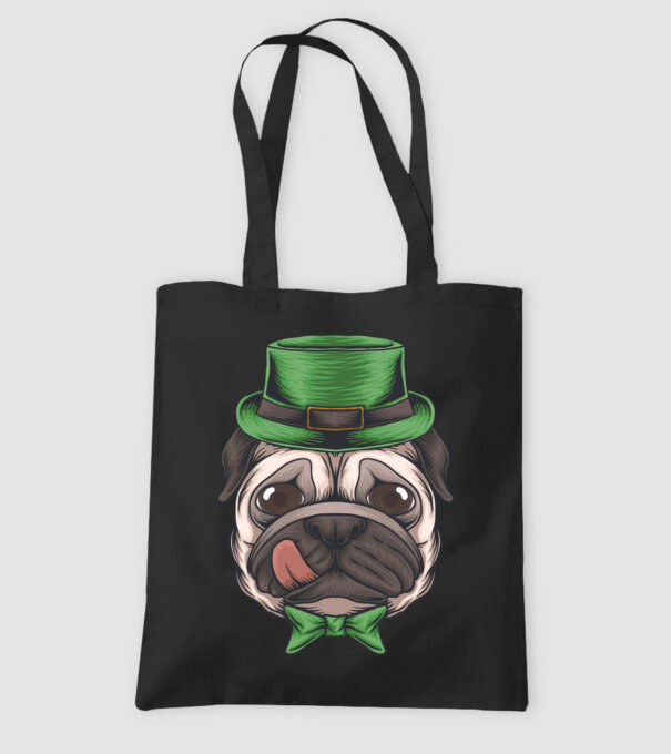 St Patrick Mopsz minta fekete pólón