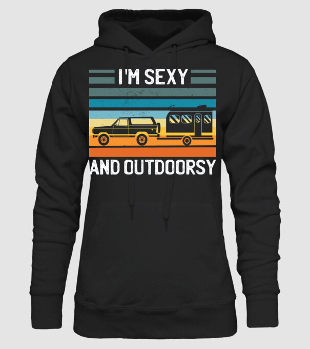 Sexy And Outdoorsy minta fekete pólón