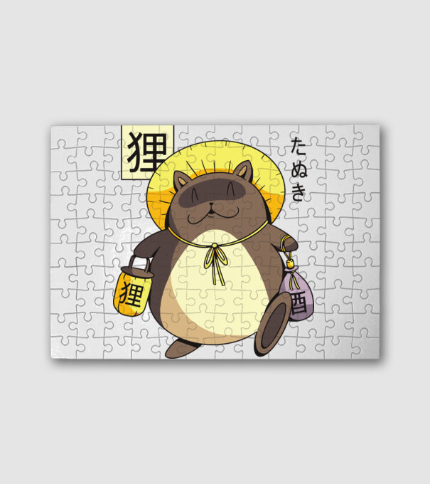 Tanuki Yokai minta fehér pólón