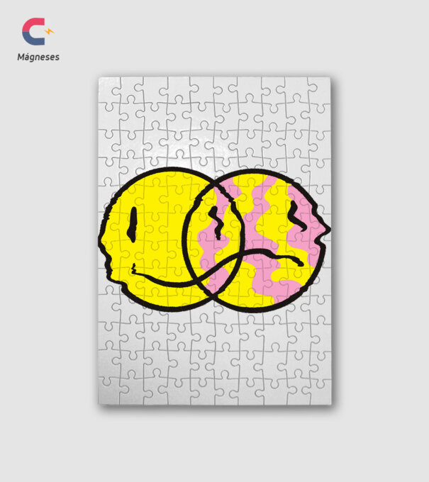 Happy Sad Emoji minta fehér pólón