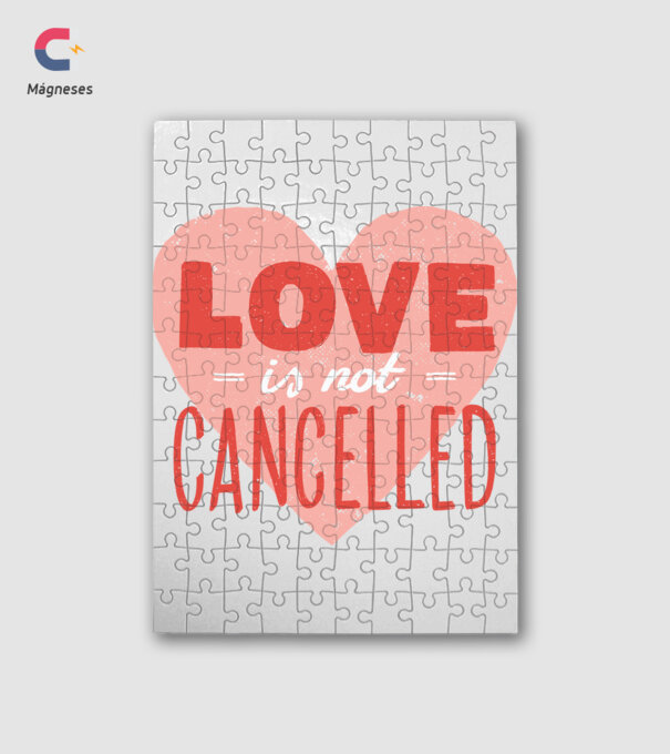 Love is not cancelled minta fehér pólón