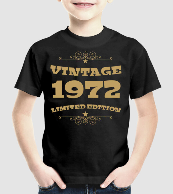 1972 minta fekete pólón