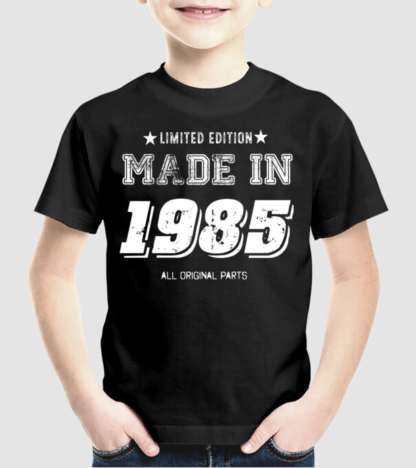 1985 minta fekete pólón