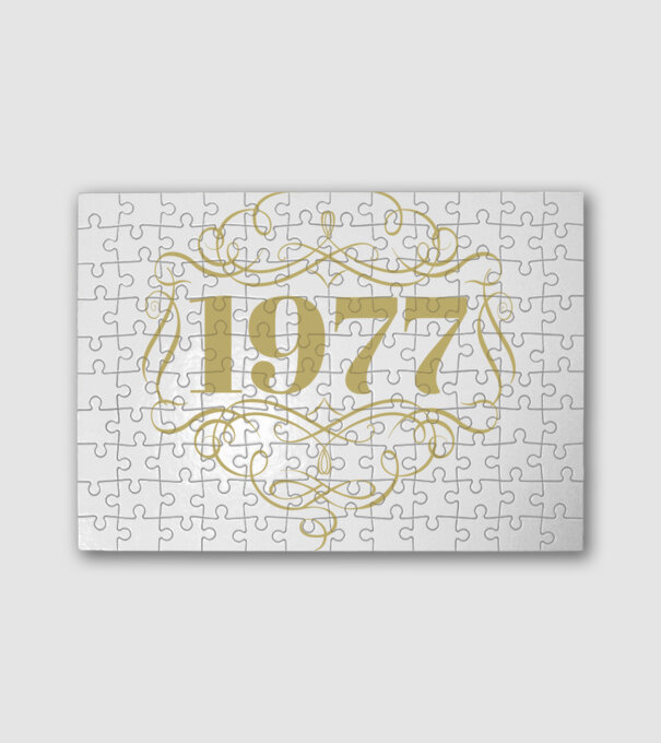 1977 minta fehér pólón