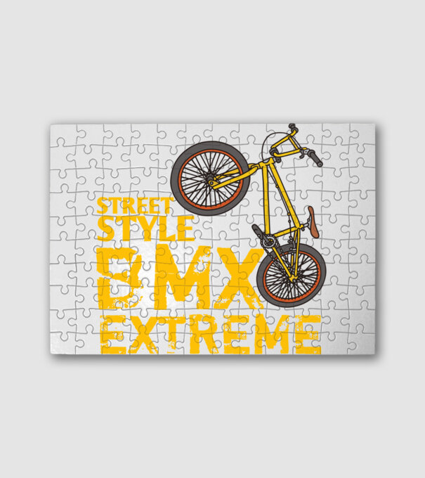 Bmx minta fehér pólón