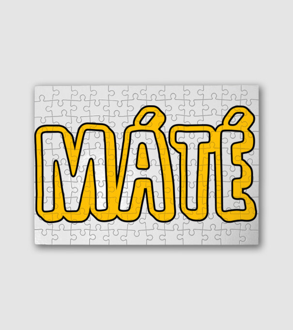 Máté  minta fehér pólón