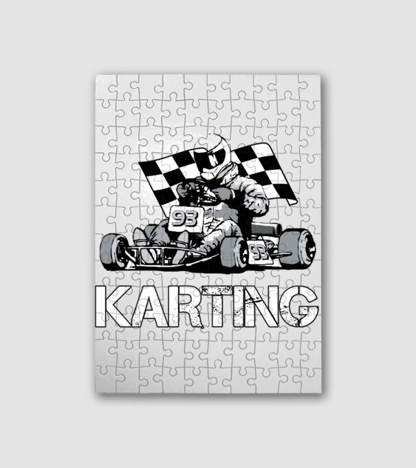 Karting minta fehér pólón