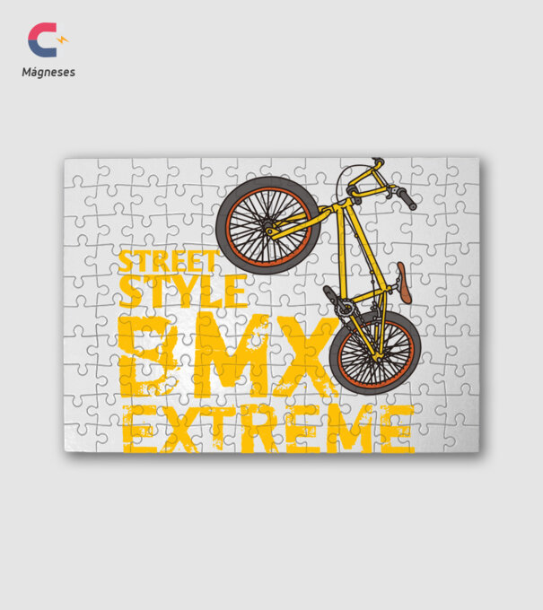 Bmx minta fehér pólón